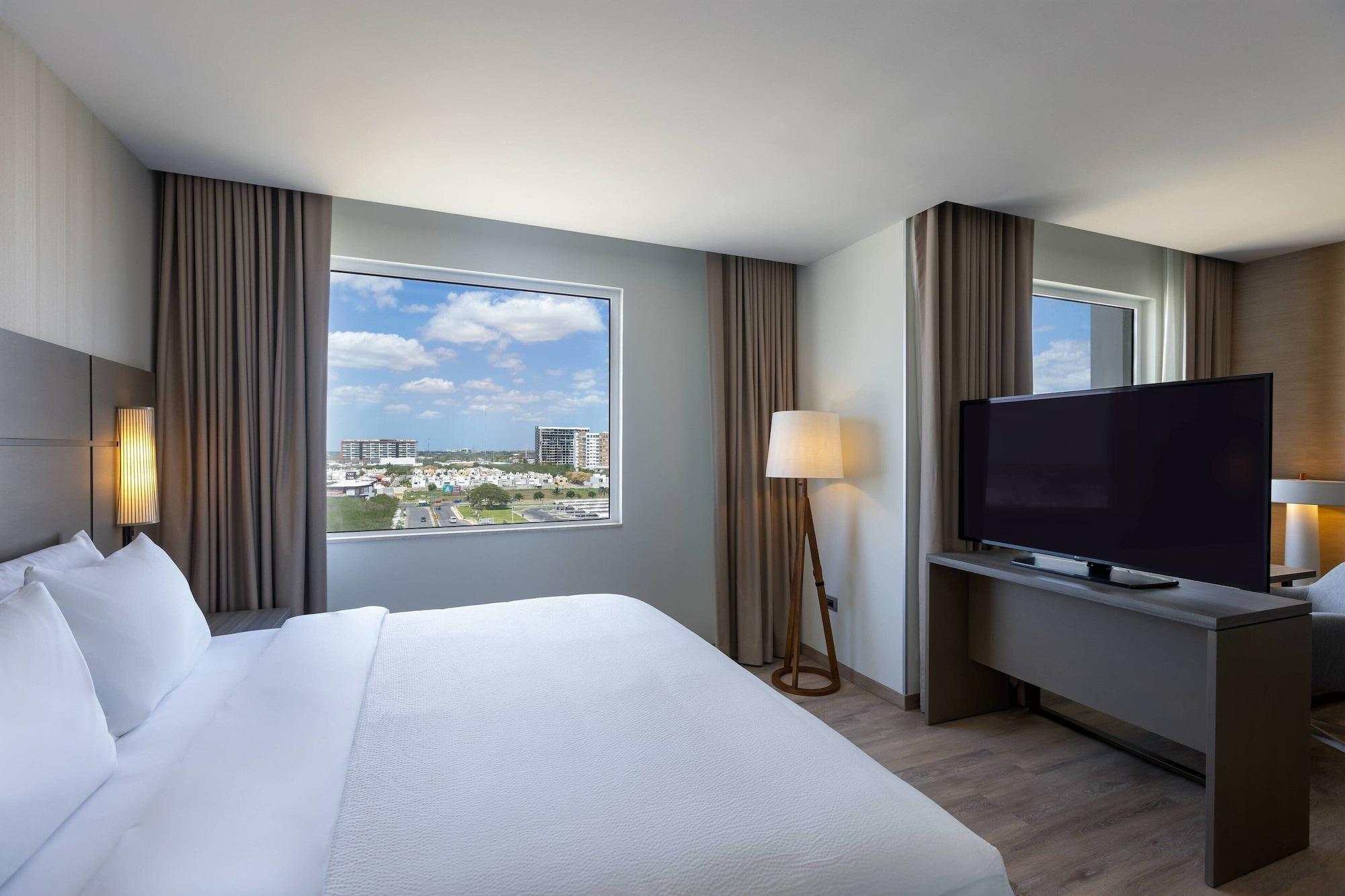Hotel By Marriott