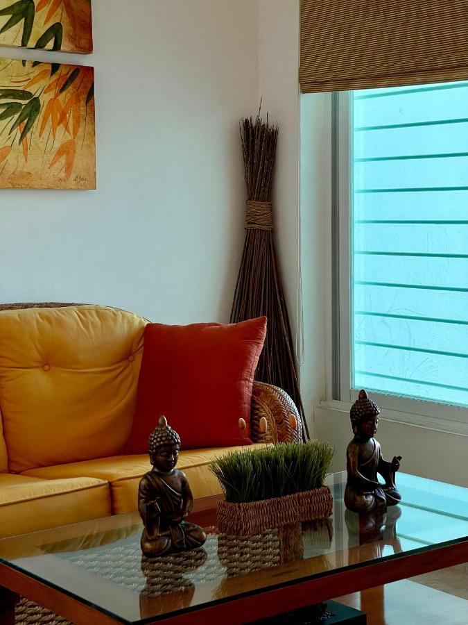 Casa Familiar Privado En *
