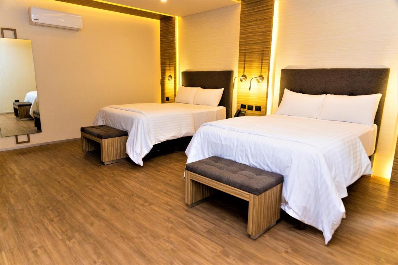 Hotel Plaza By Kavia 4*