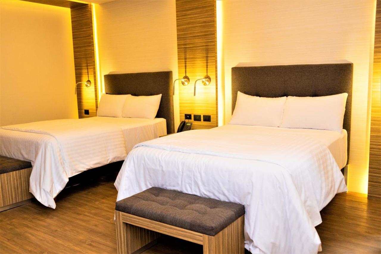 Hotel Plaza By Kavia 4*