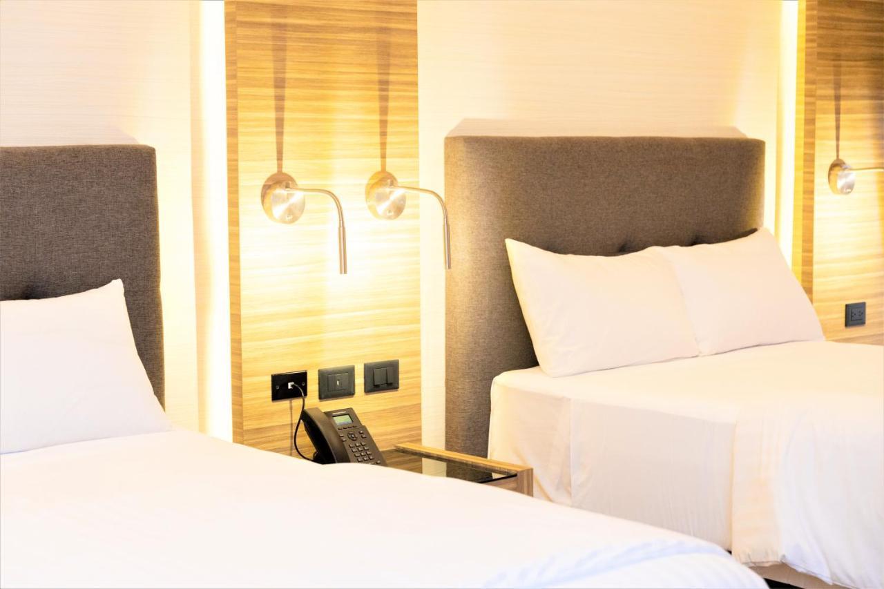Plaza By Kavia Hotel