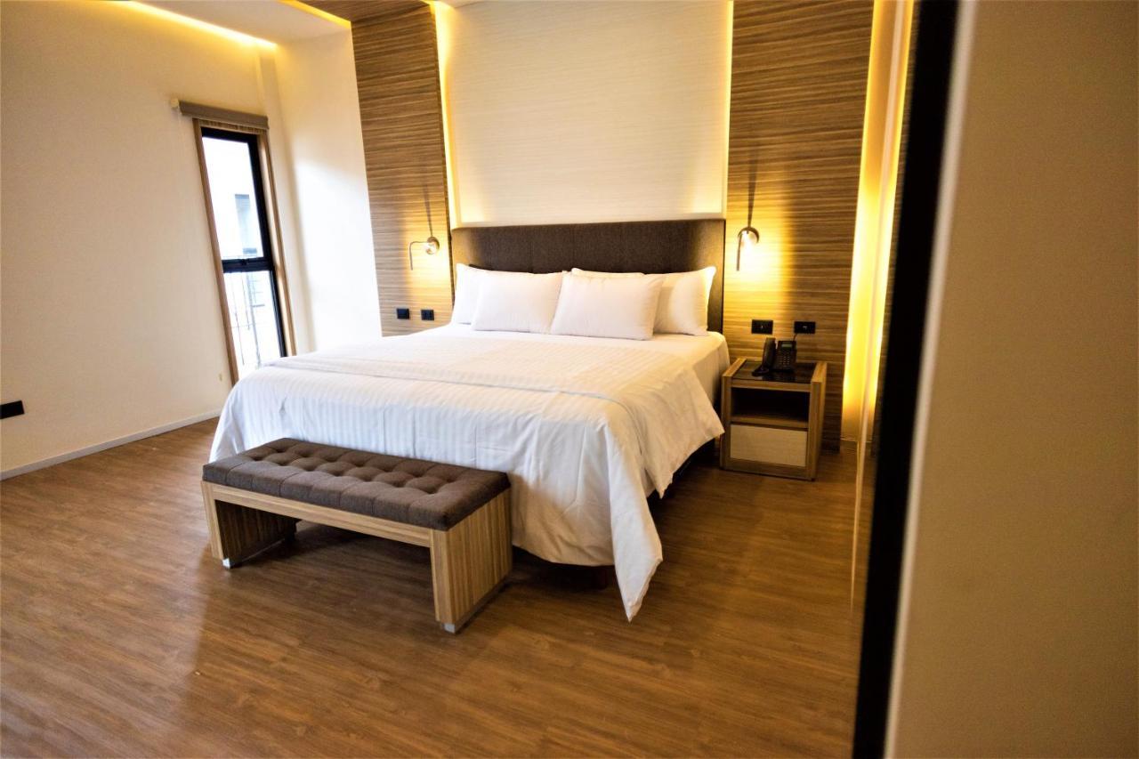 Hotel Plaza By Kavia
