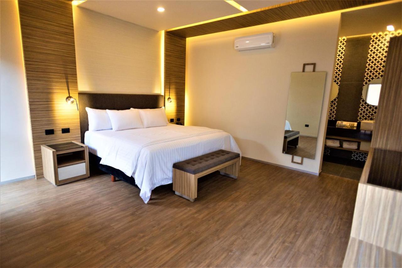 Plaza By Kavia 4*