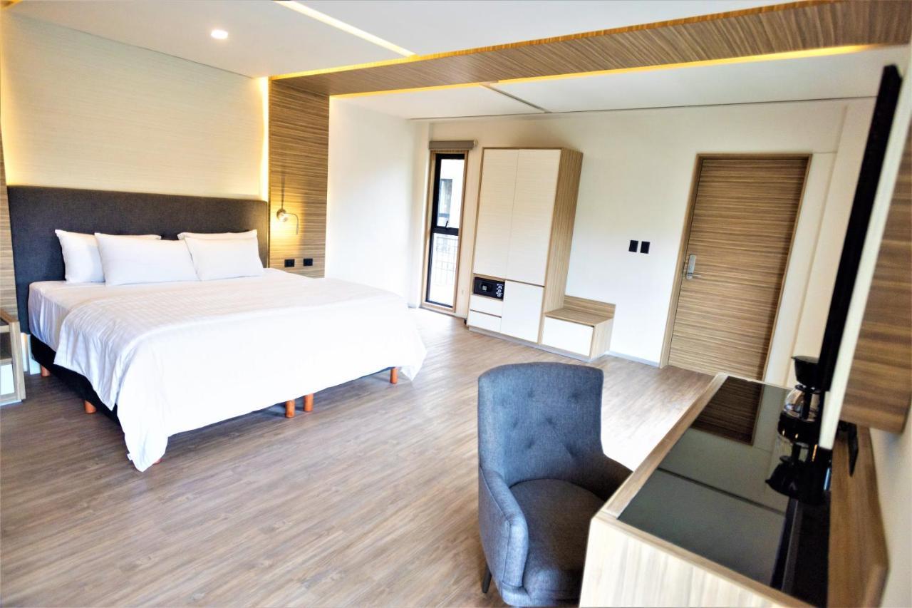 Hotel Plaza By Kavia 4*