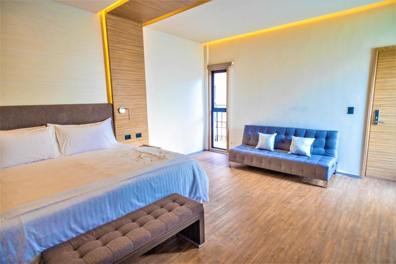 Plaza By Kavia 4*