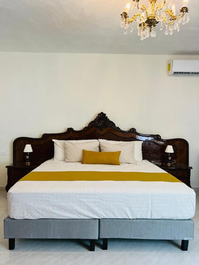Casa Cayetana Paseo Montejo Centro *