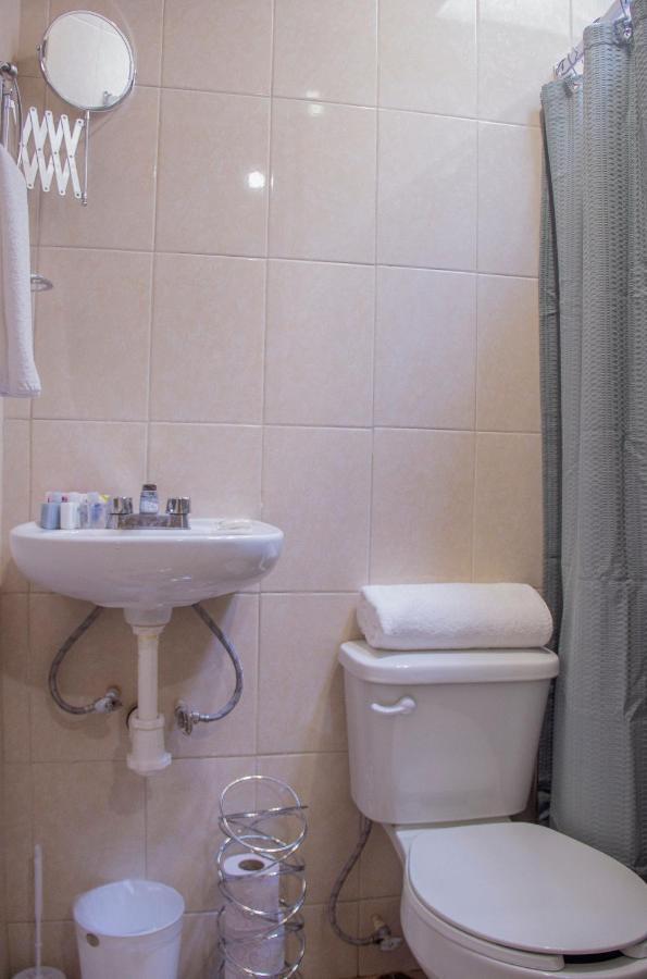 Casa 3 Torres En El Barrio Santiago, Centro. Holiday home *