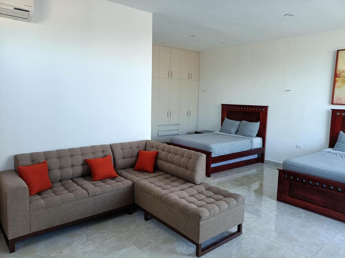 Casa Hector, Con Jacuzzi, Cerca Del Foro Gnp. Holiday home *