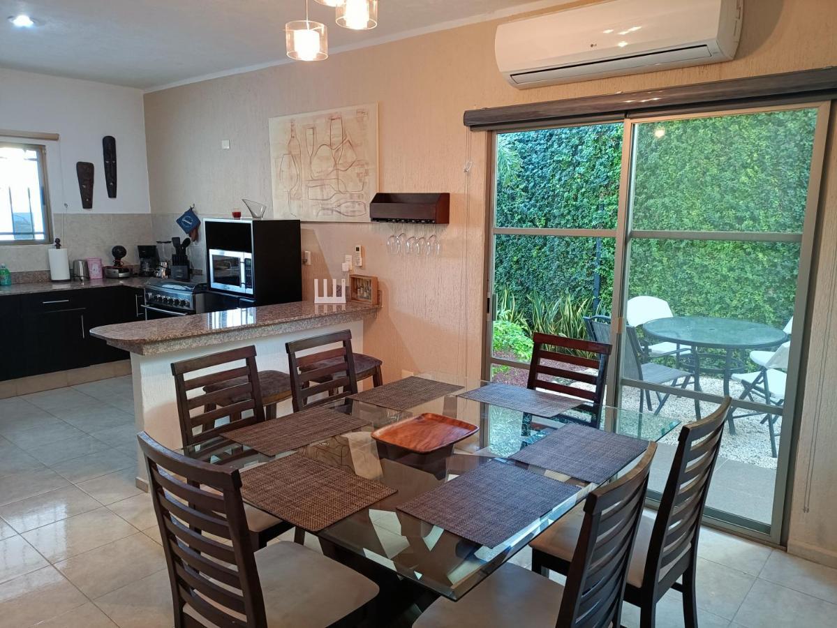 Casa Hector, Con Jacuzzi, Cerca Del Foro Gnp. * Merida