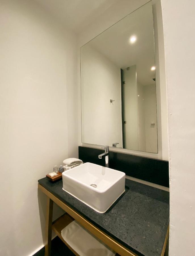 B's Hotel 4*