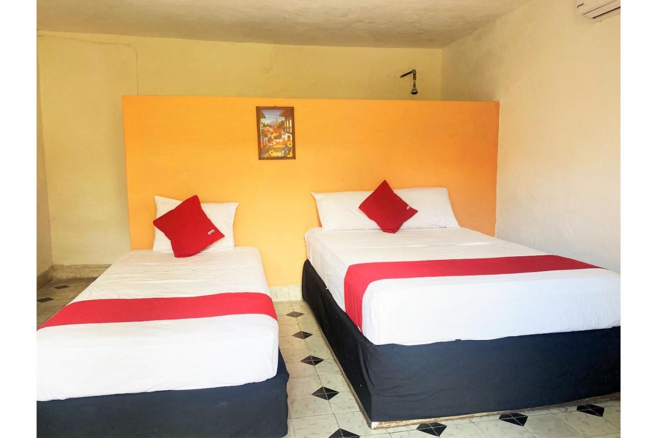 Oyo Espinosa Hotel 2*