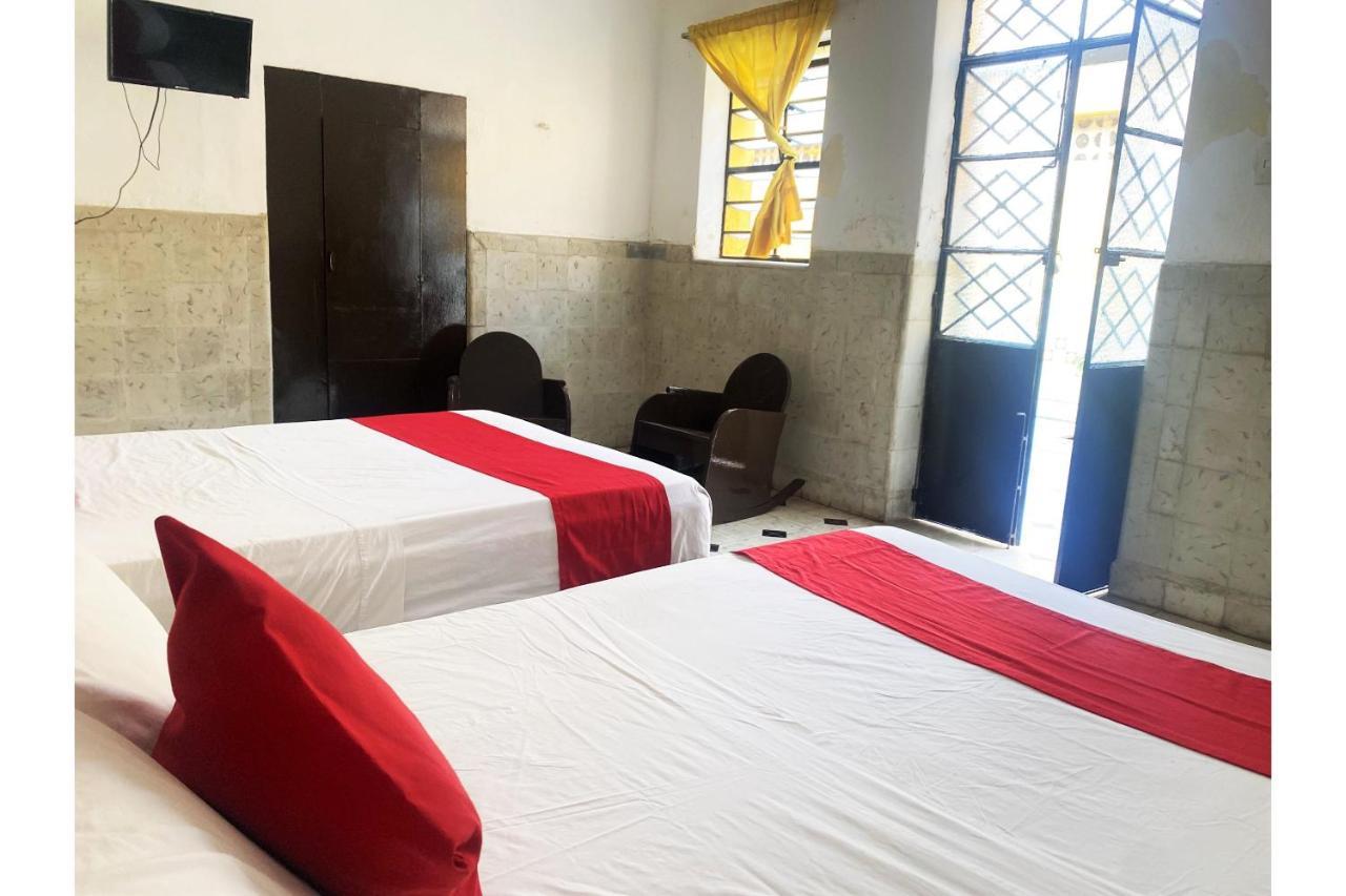 Hotel Oyo Espinosa