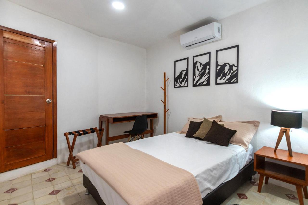 62 Hostal *