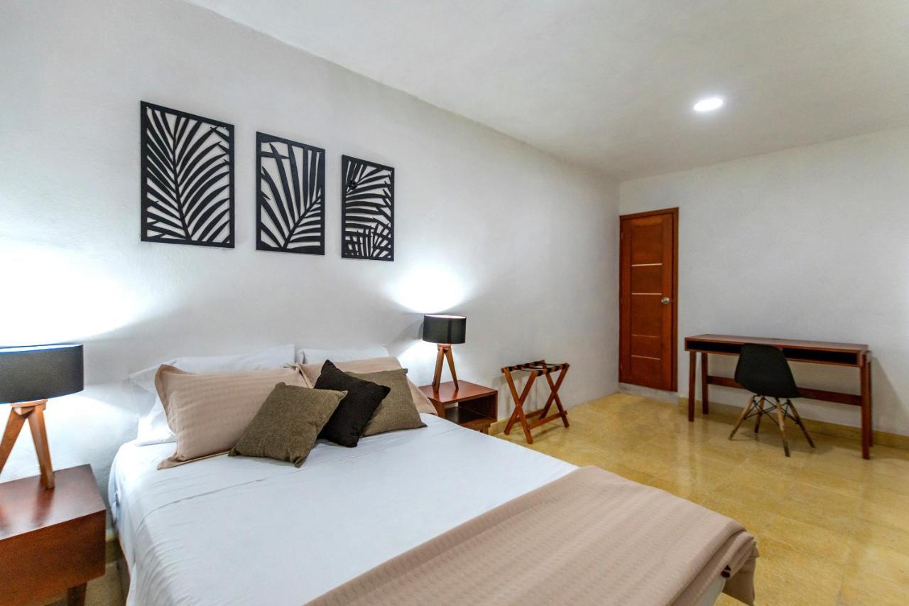 62 Hostal