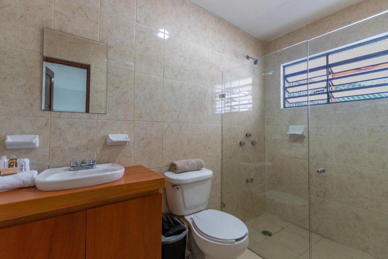62 Hostal