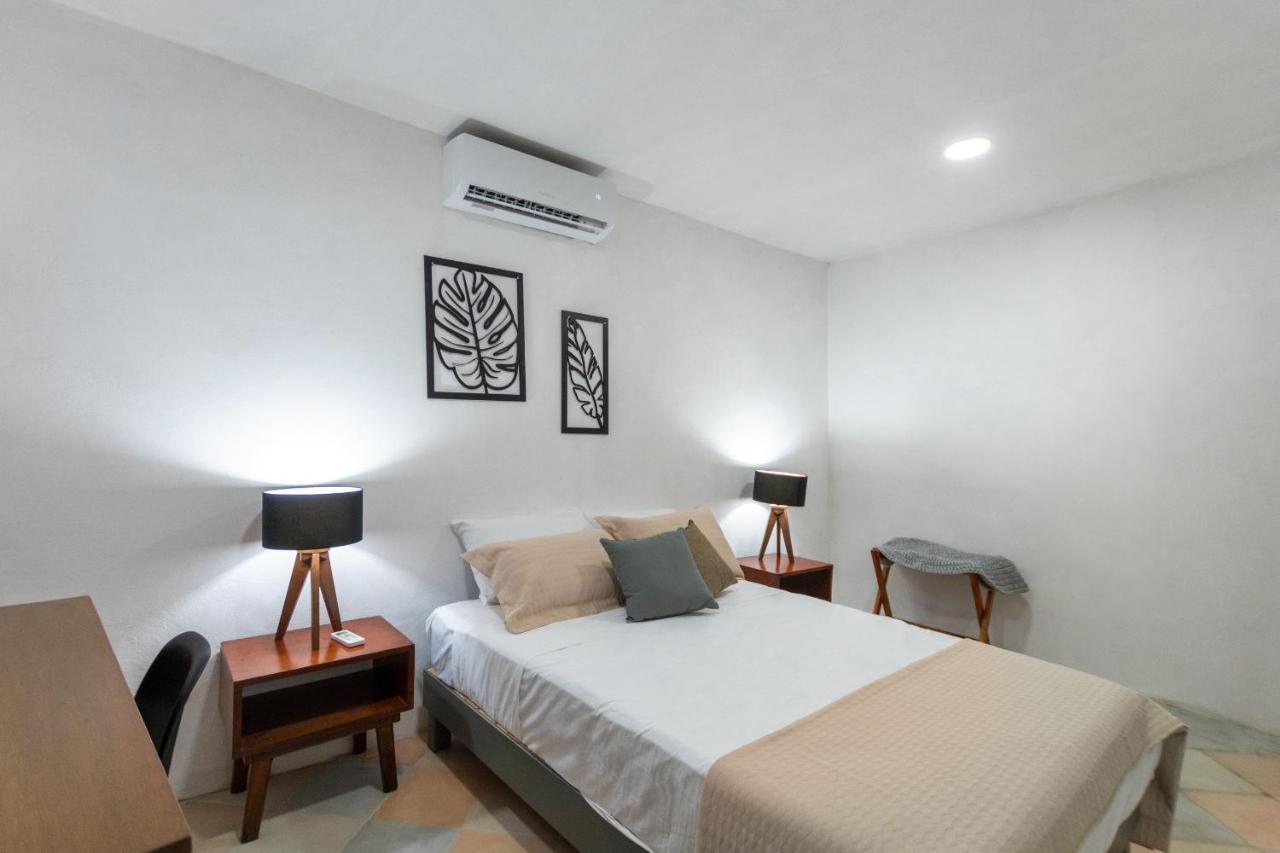 62 Hostal *