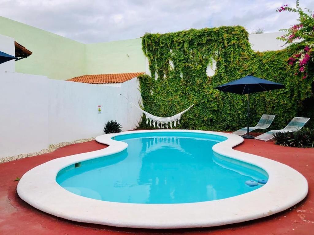 Bugambilia Colonial Charm With Spacious Design And Private Pool Five Minutes From Downtown