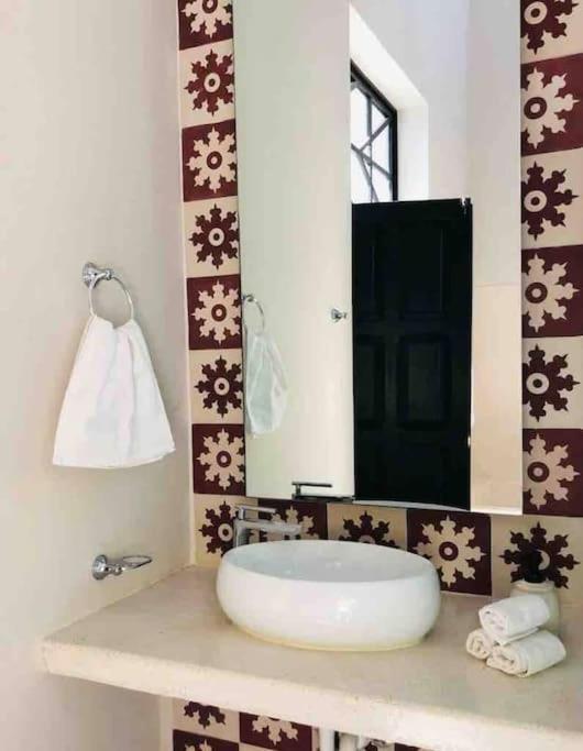 Сasa de vacaciones Casa Valentina: Lovely House In Downtown