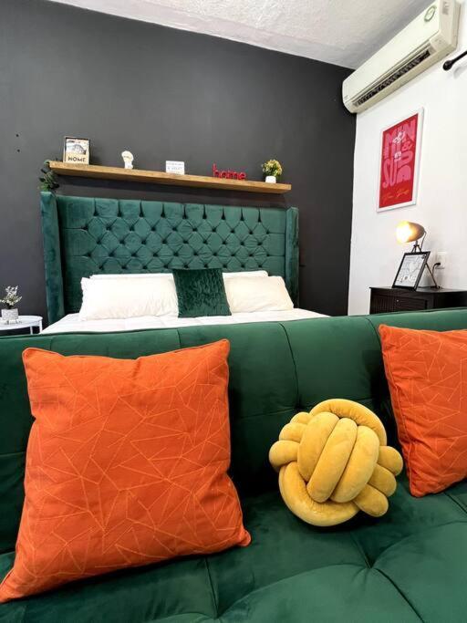 Acogedor Y Colorido Estudio Con Cama King Size Apartamento