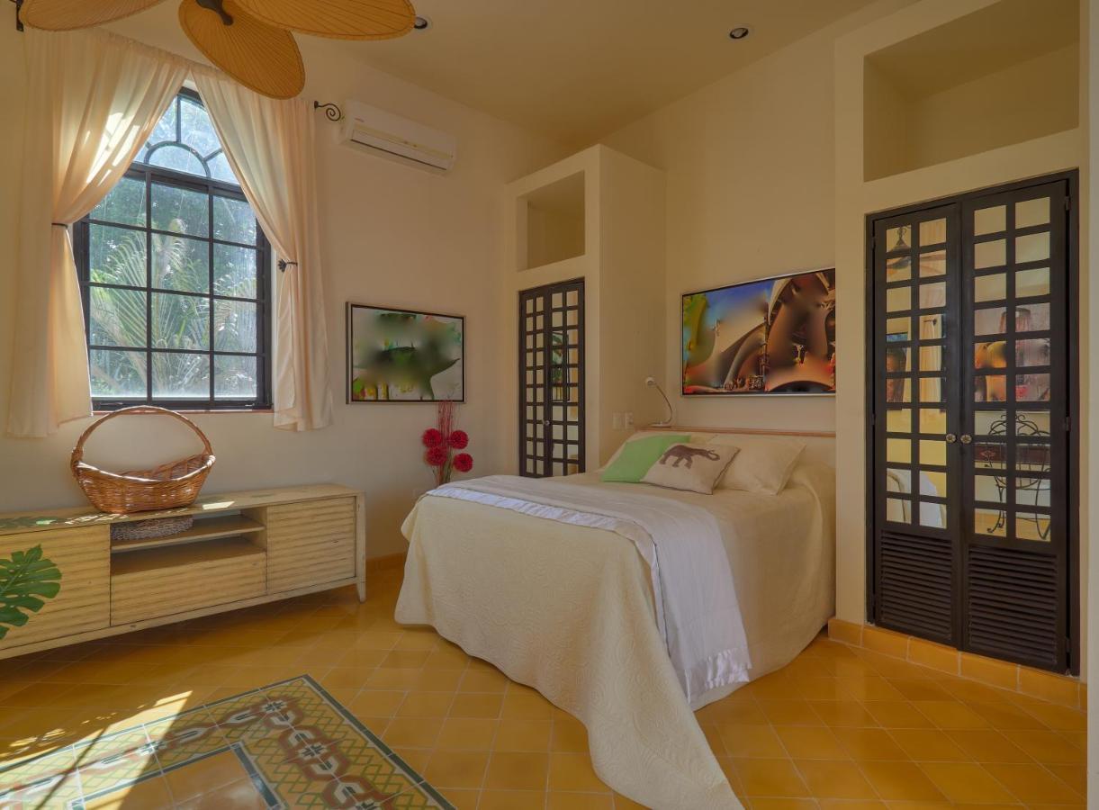 Casa Oasis And *