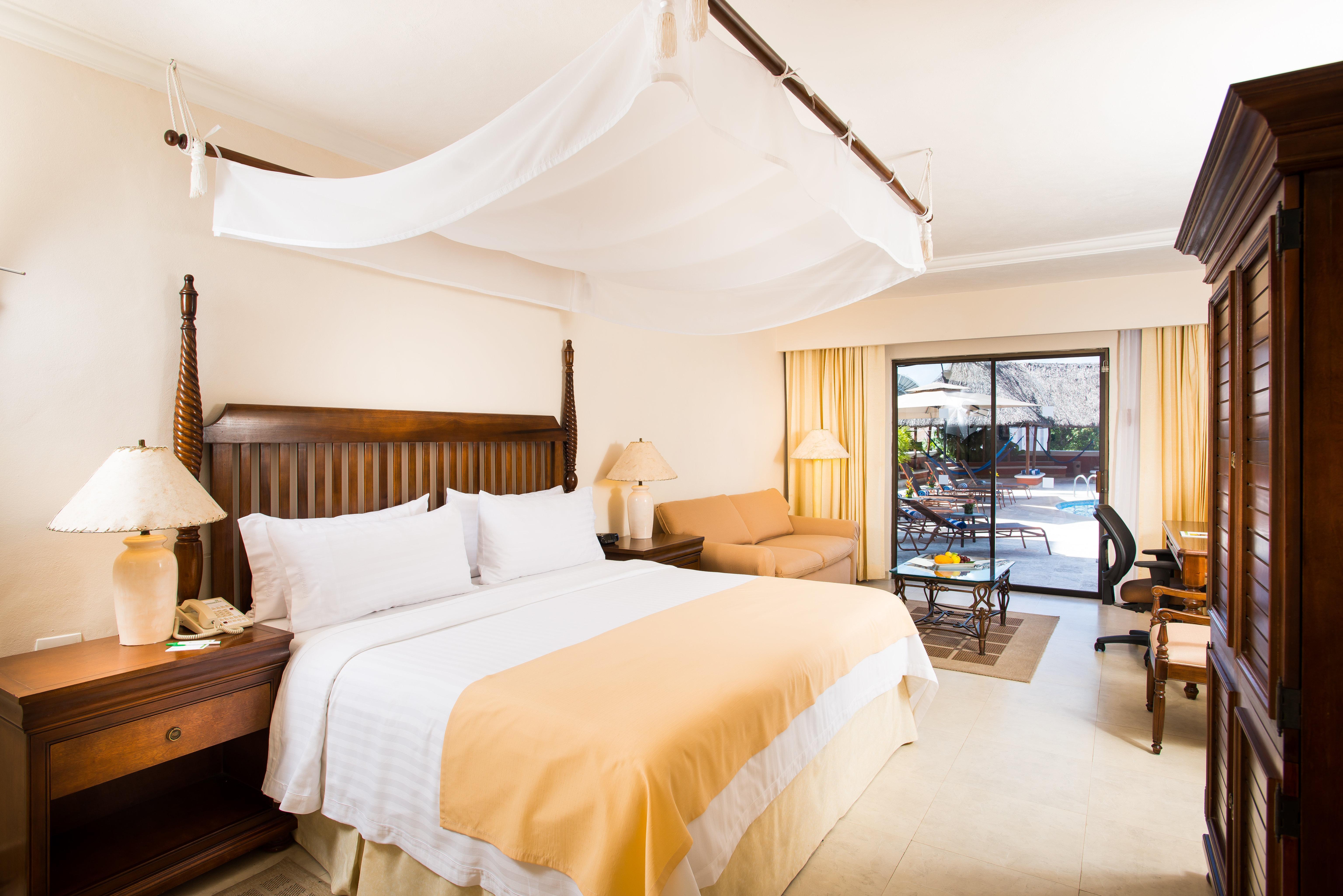 By Ihg Hotel 3*
