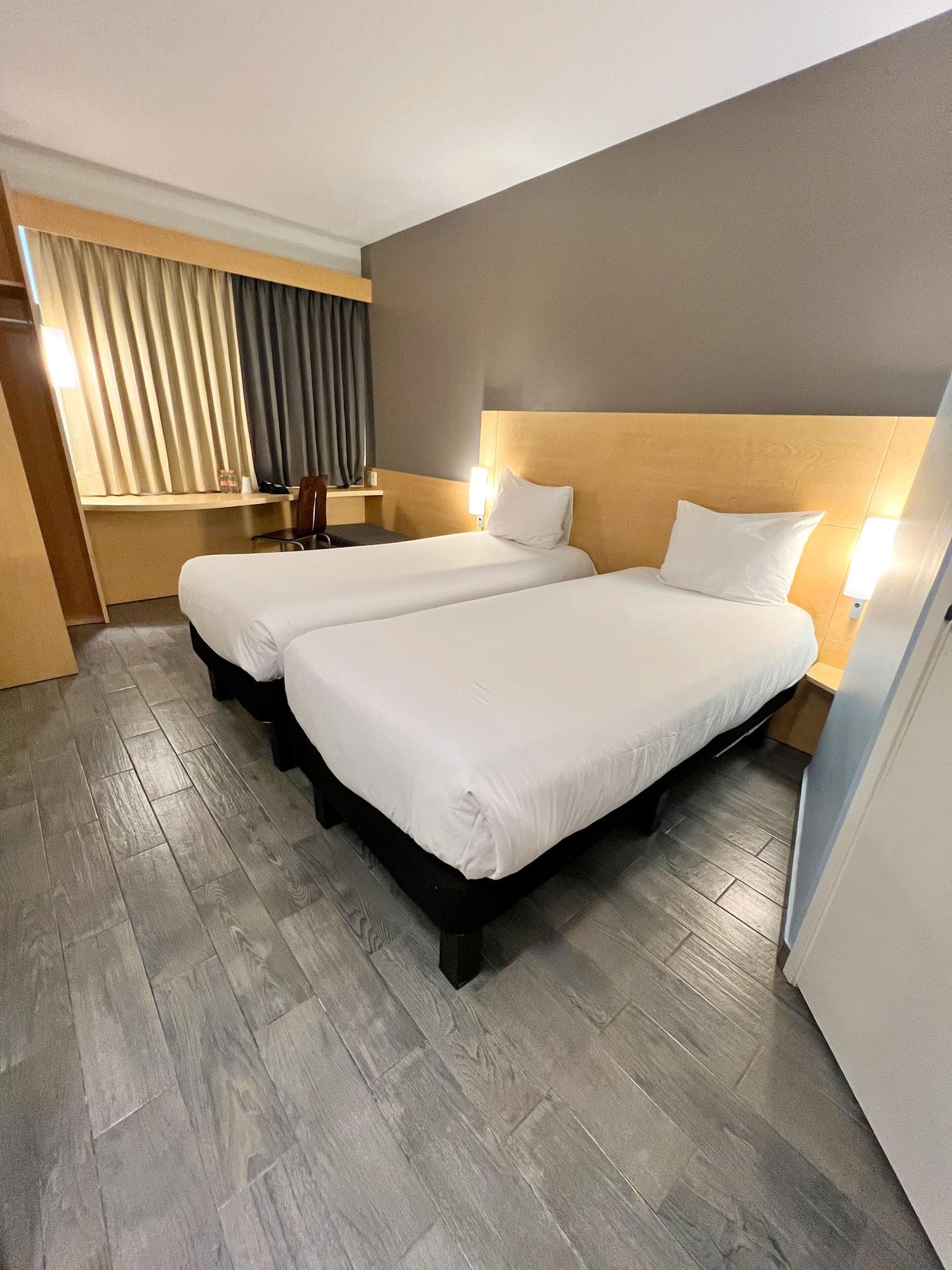 Ibis Hotel 3*
