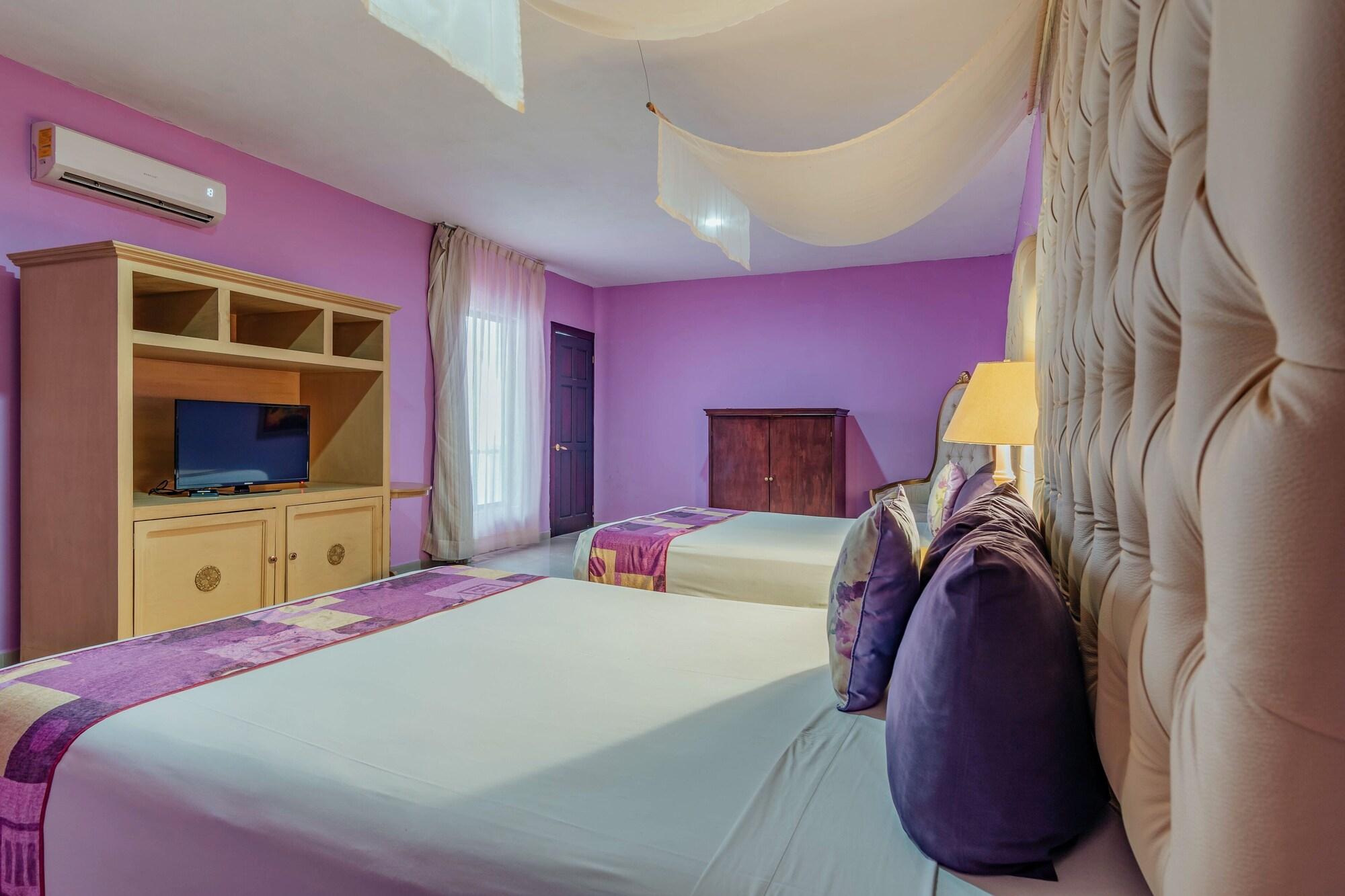 Lavanda Cas Hotel