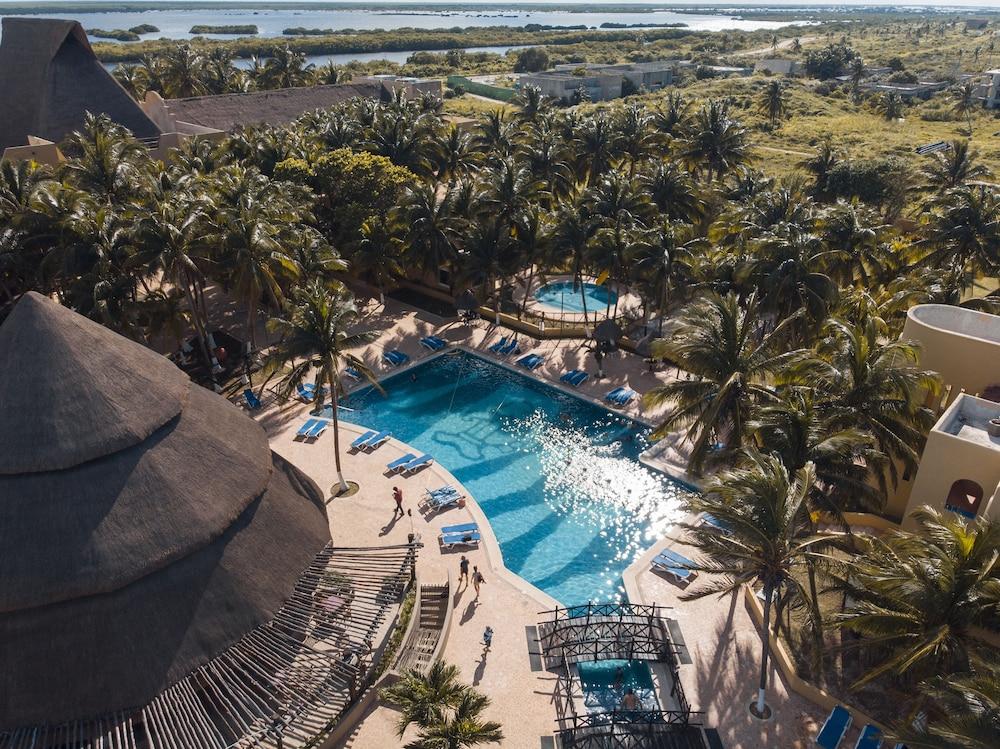 Reef Yucatan & Convention Center Hotel Merida