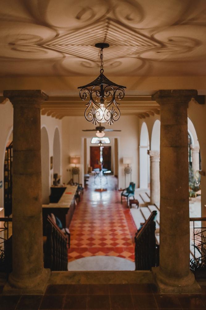 Hotel Merida Hotel 2*
