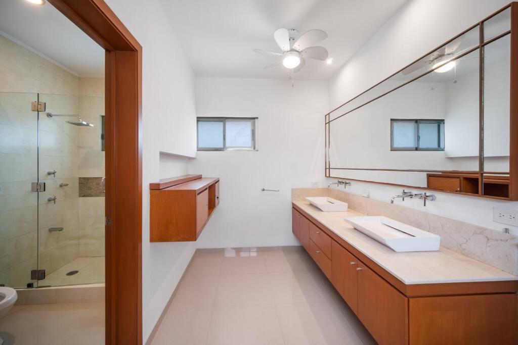 4br Family House With Pool * Merida