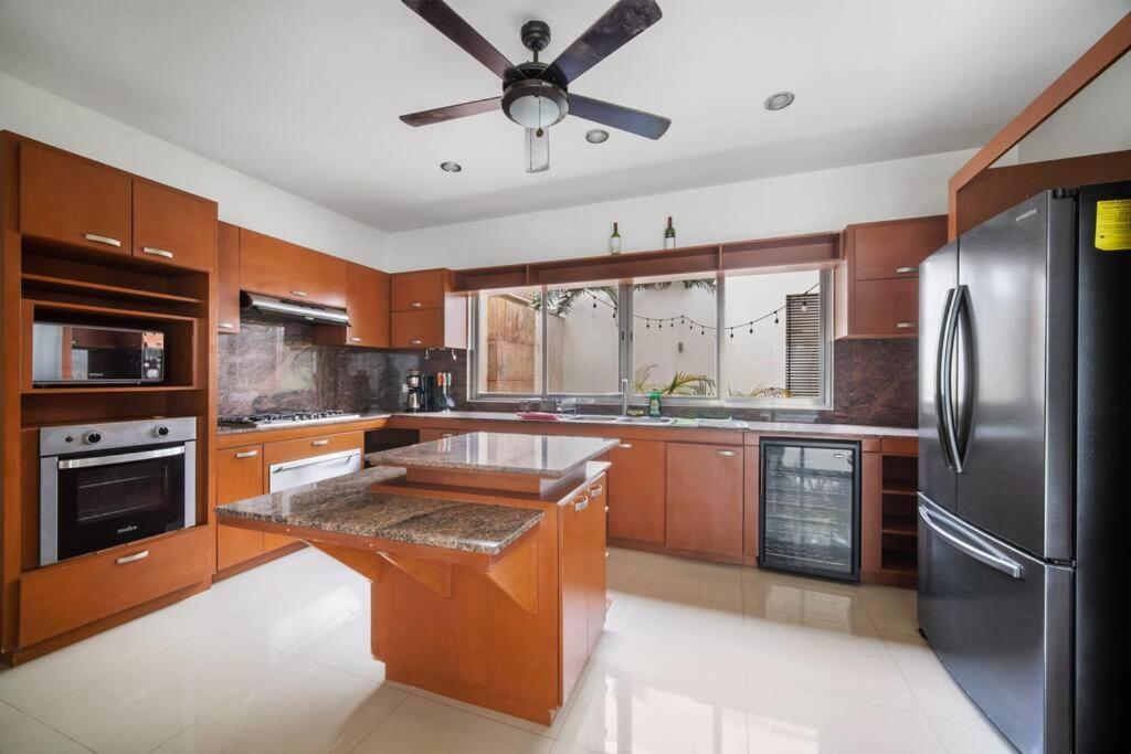 Holiday home 4br Family House With Pool Merida