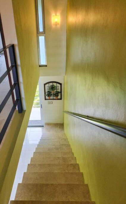 Casa Laak'fabulous Rustic Townhouse With Pool Apartamento *