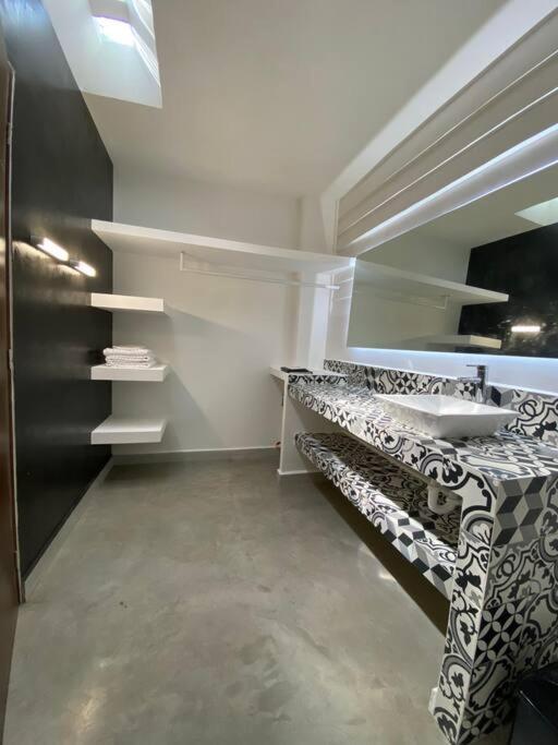 Grand Loft Mid 498