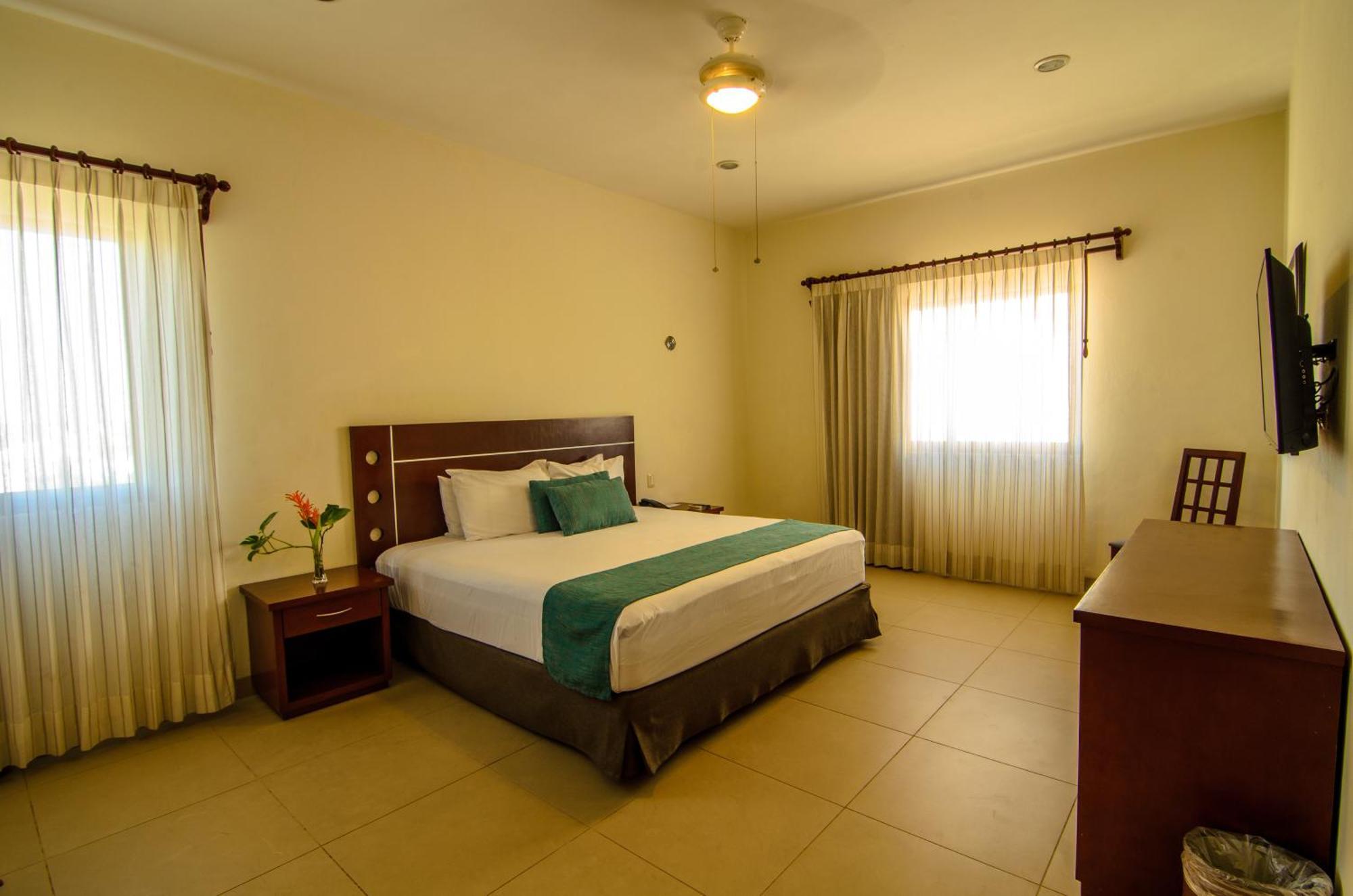 Mesón De La Luna Hotel&spa Hotel