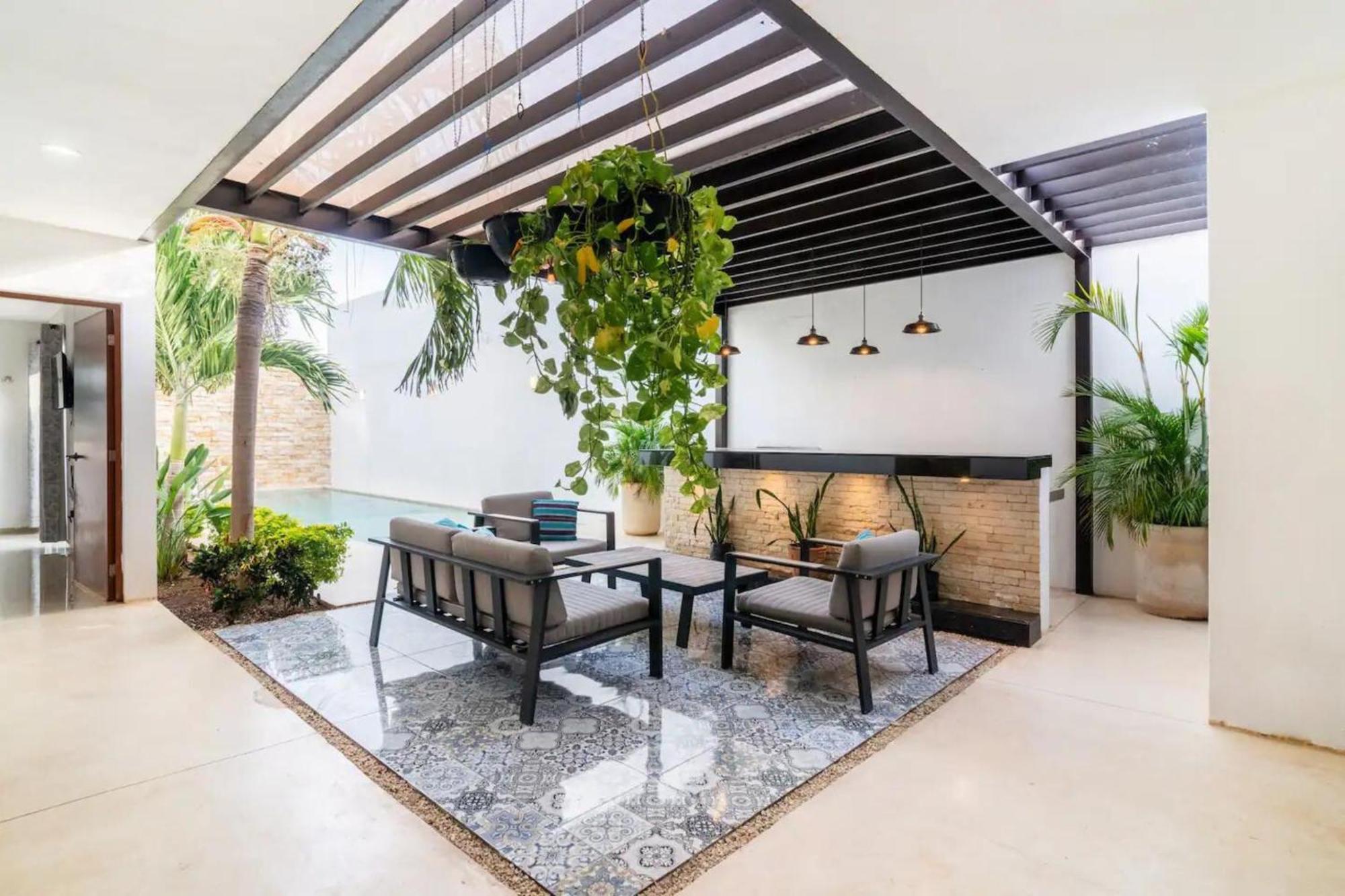 Moderna Con Alberca, Gimnasio Y Cochera Villa