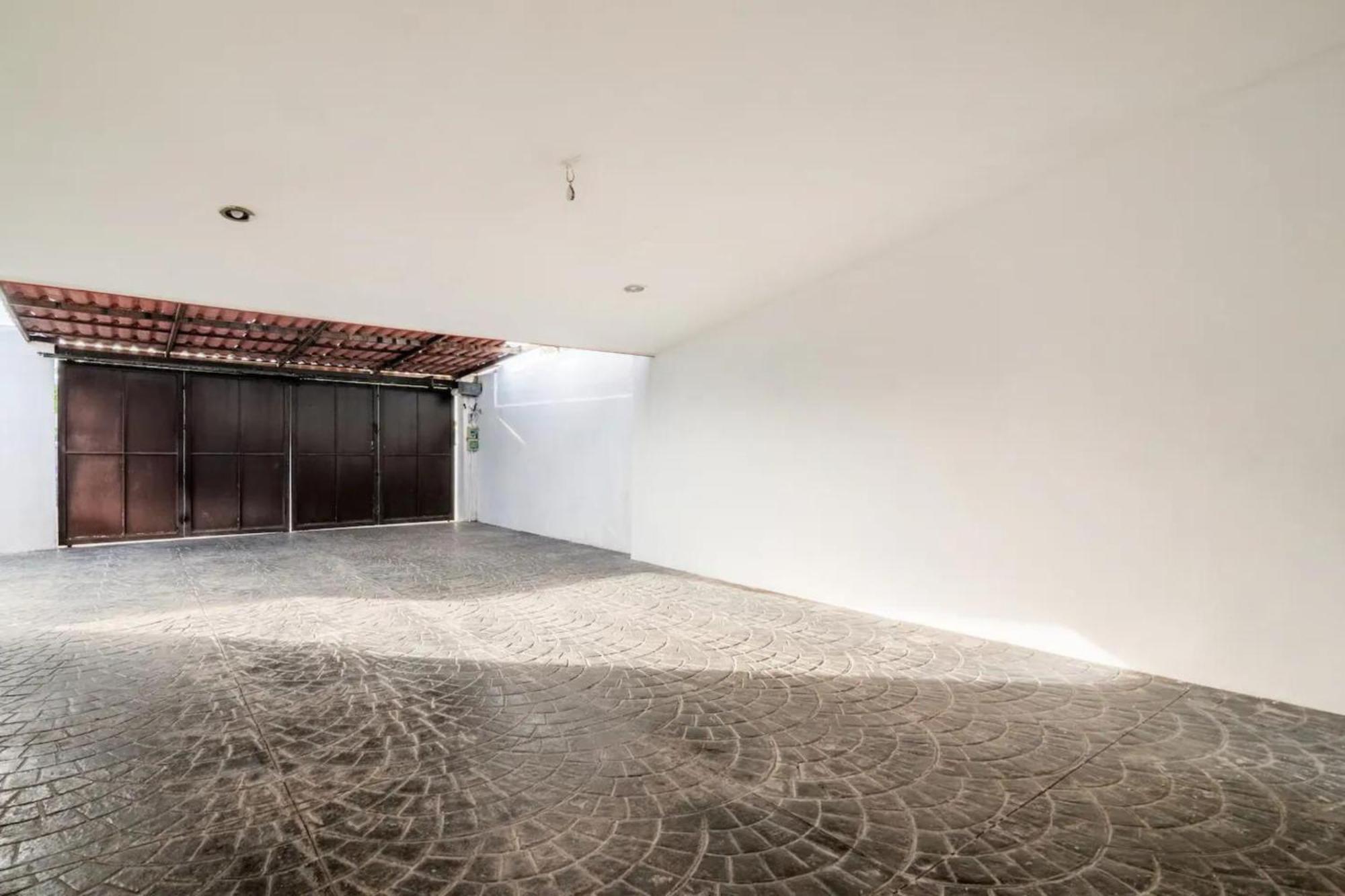 Moderna Con Alberca, Gimnasio Y Cochera Mérida