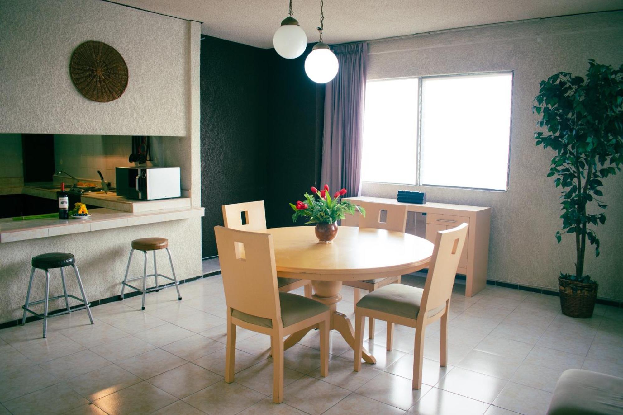 Hotel Del Sol & 3*