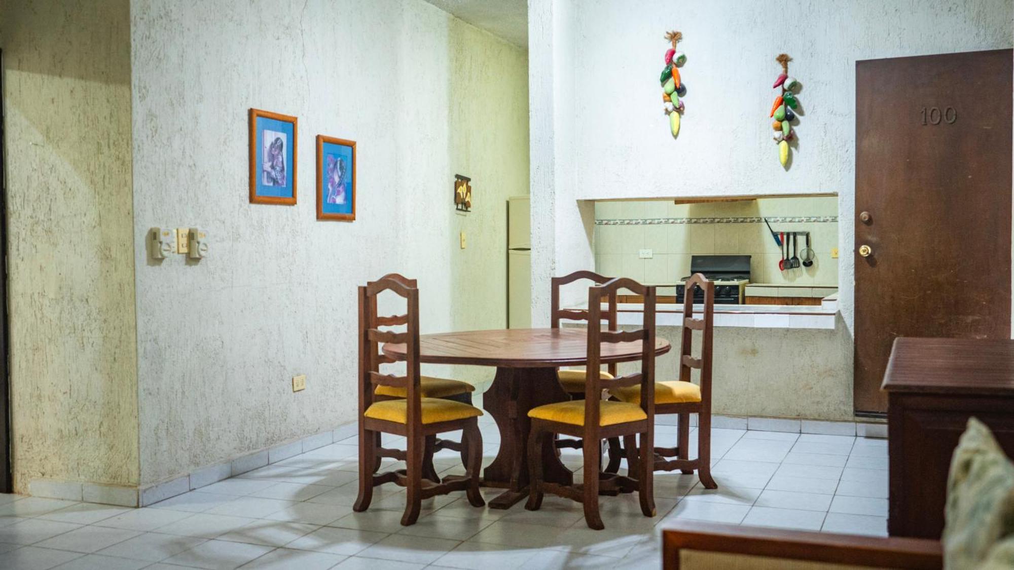 Hotel Del Sol &