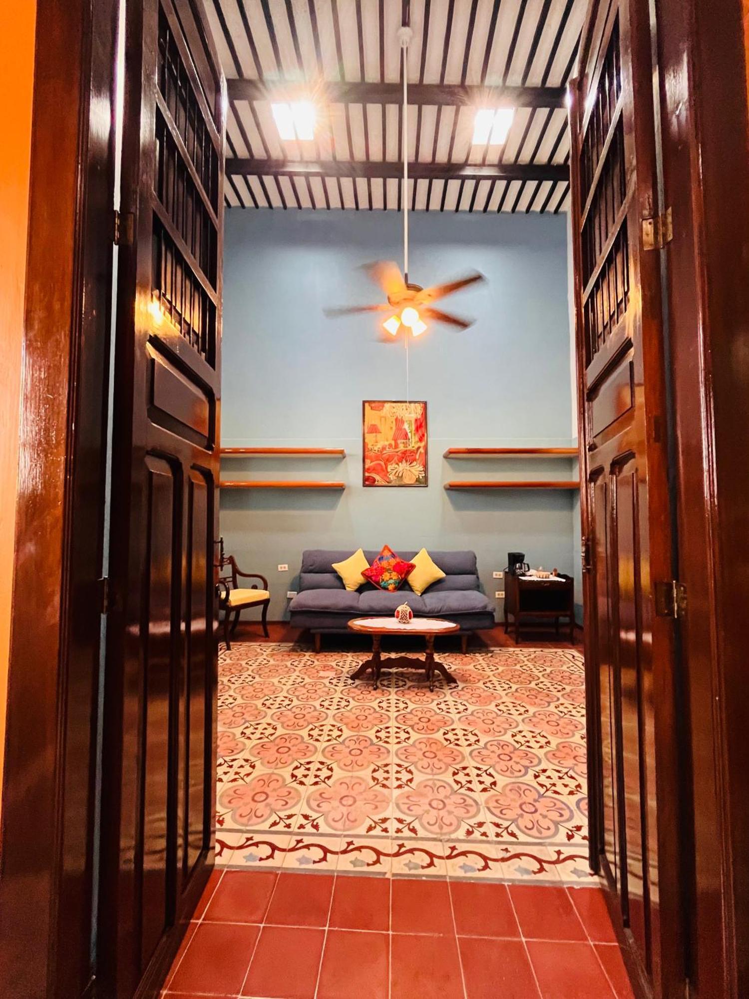 Casa Tres Colibries Bed and breakfast