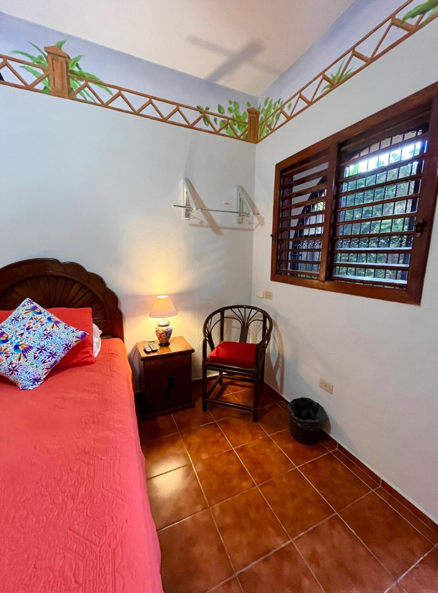 Casa Tres Colibries *