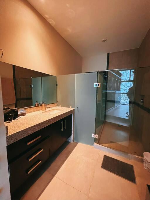 ¡dpto. Recien Remodelado En La Zona Mas Exclusiva De Merida! Apartment *