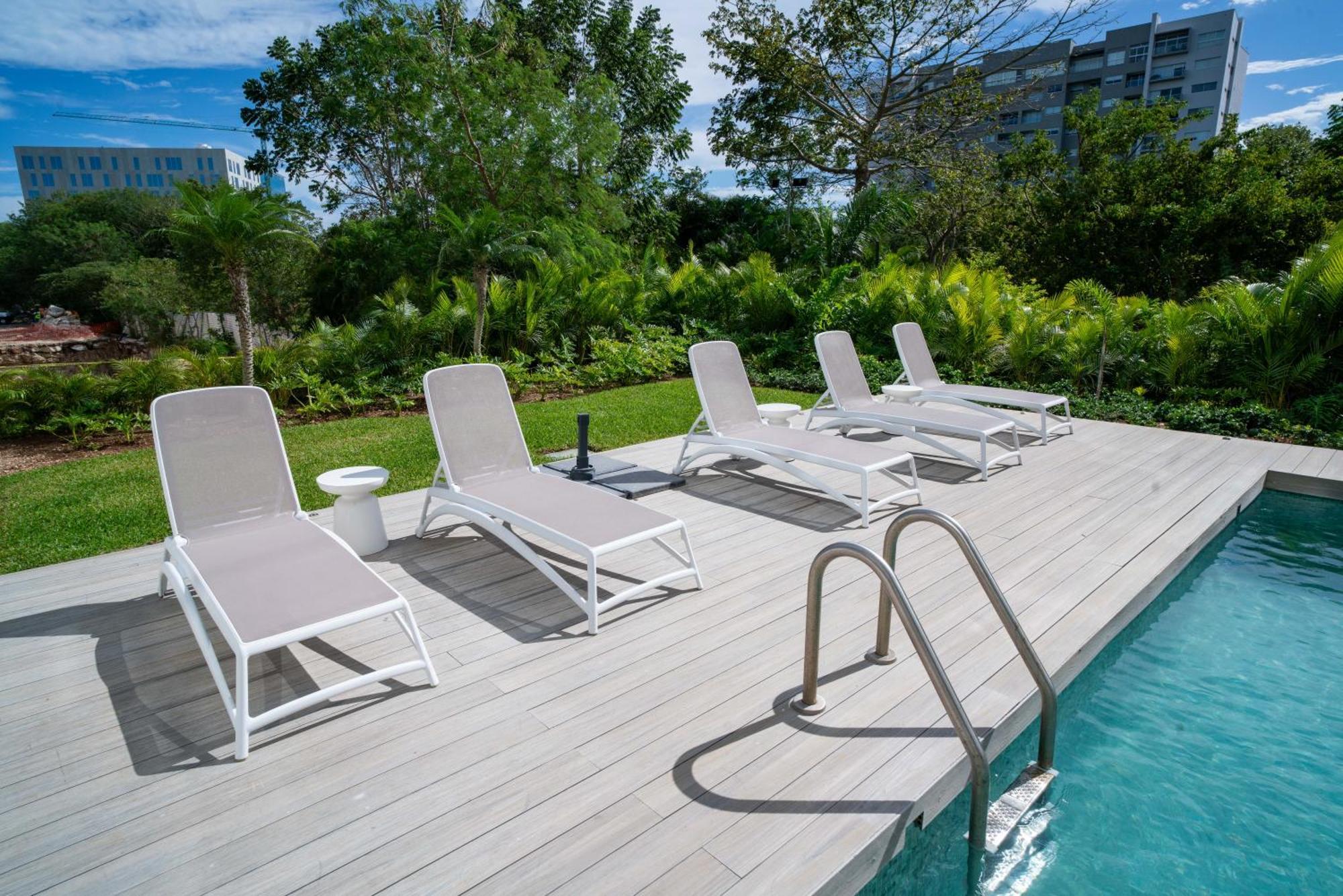 12173 Brand New Lux Signature Us Consulate Holiday home