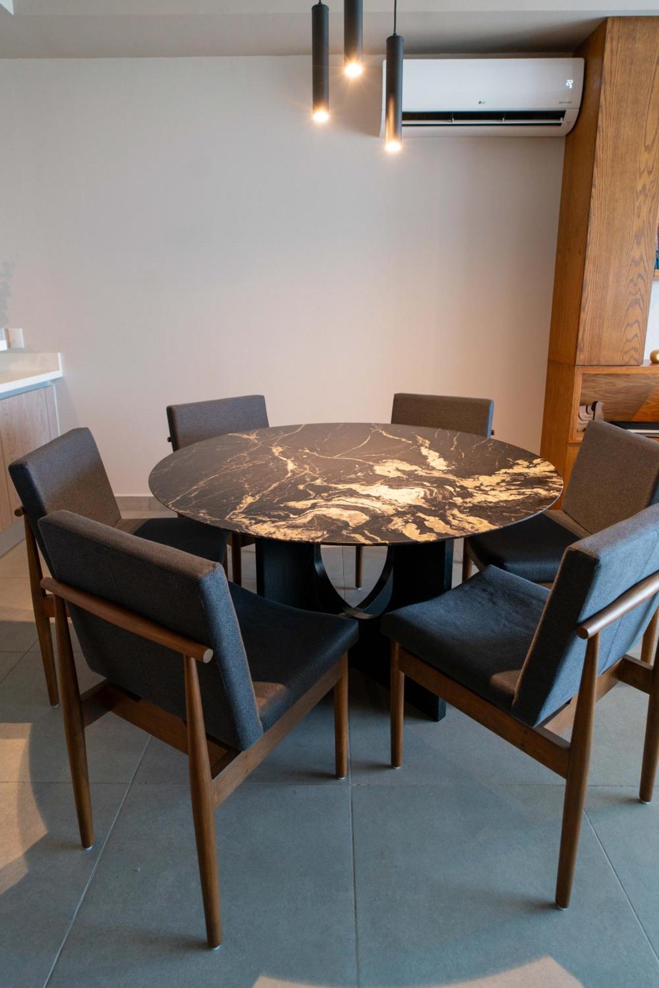 Holiday home 12173 Brand New Lux Signature Us Consulate *