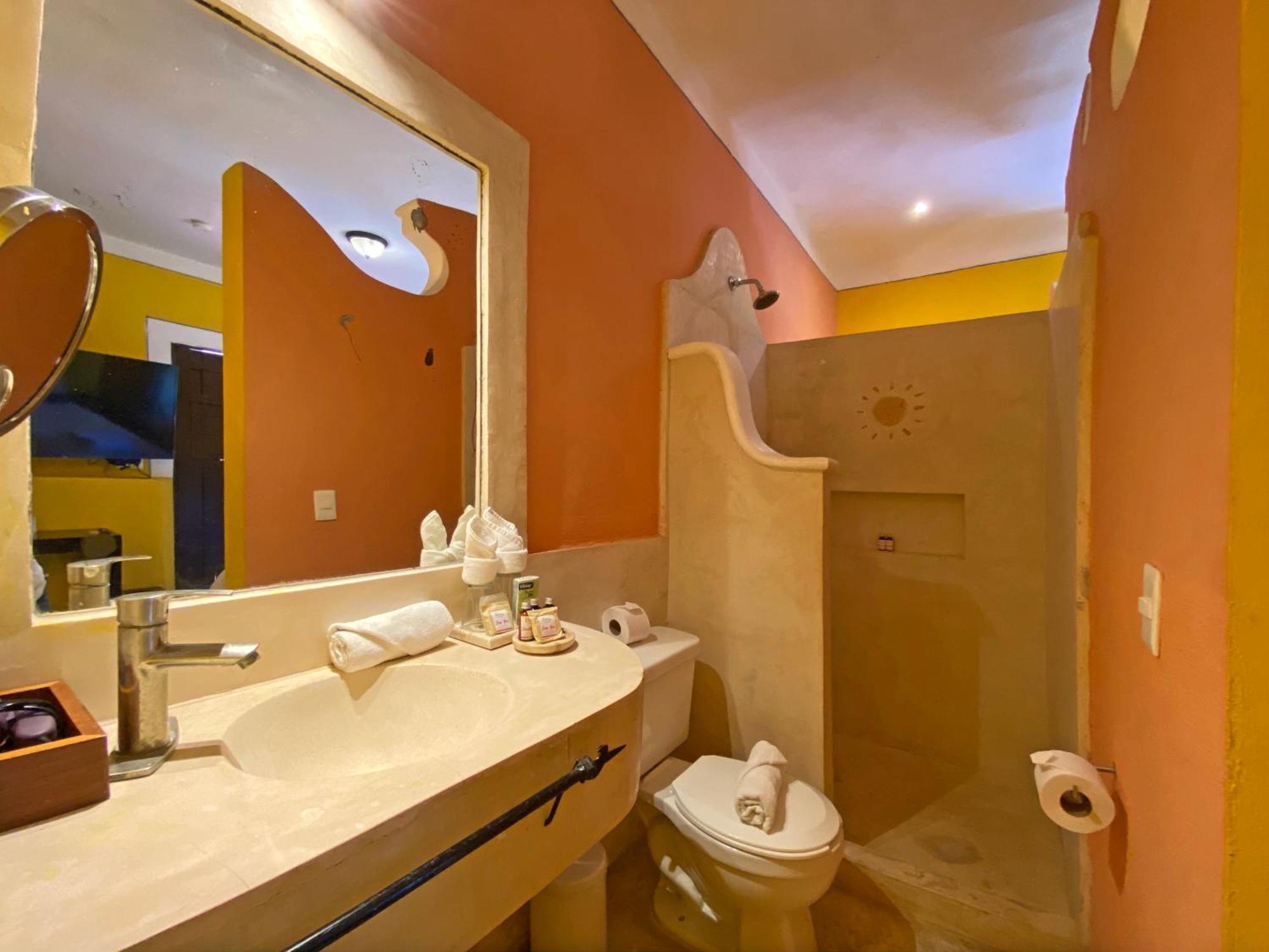Art 64 Boutique - Adults Only 3*