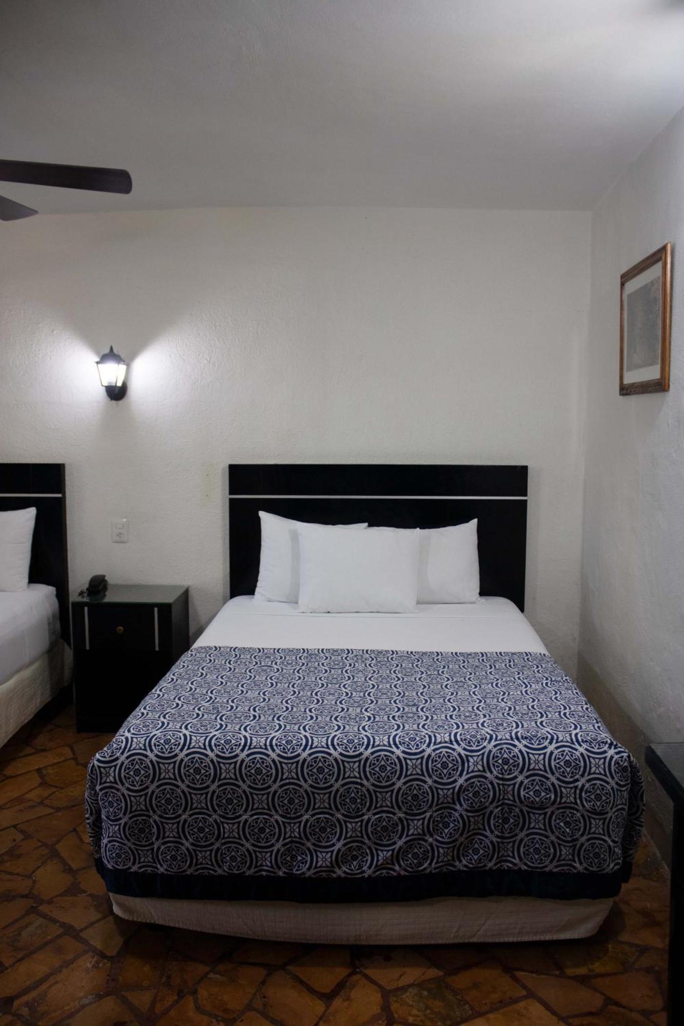 Santa Ana Hotel 3*