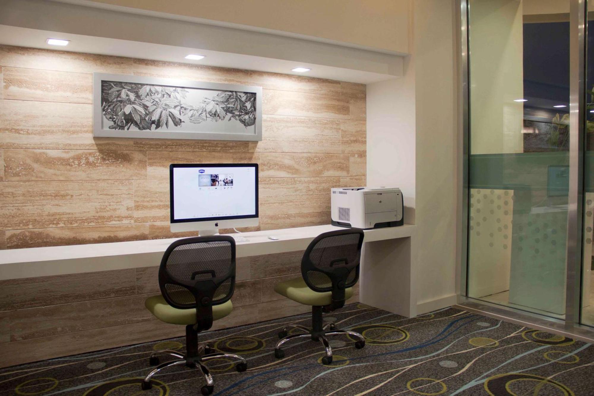 Hampton By Hilton Hotel 3*