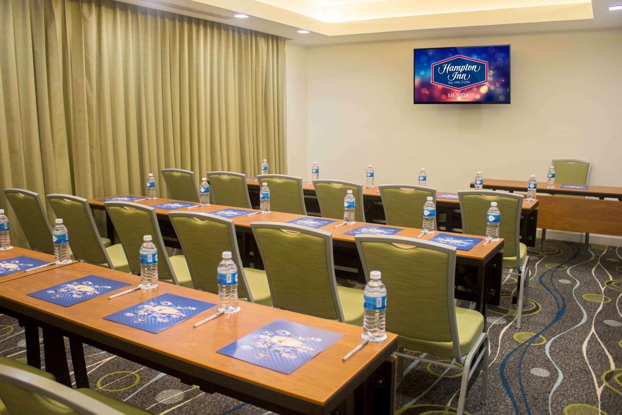 Hotel Hampton By Hilton 3*