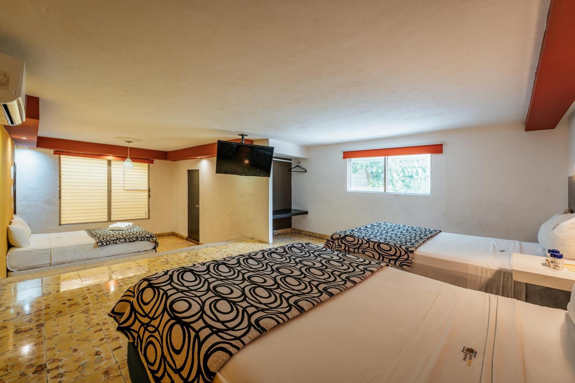 Hotel Santiago 3*
