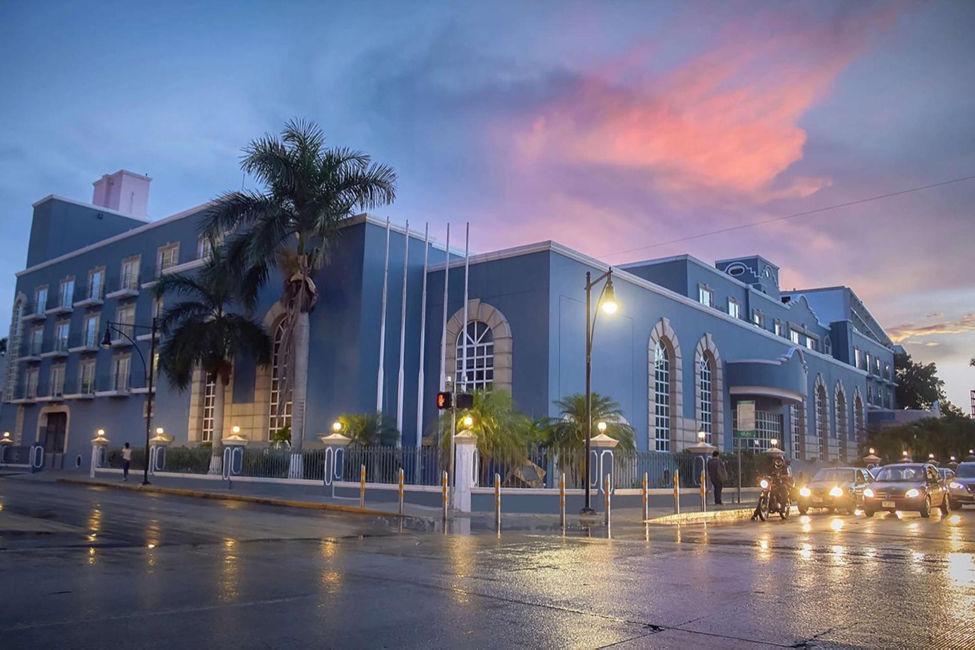 Hotel Mercedes Curio Collection By Hilton