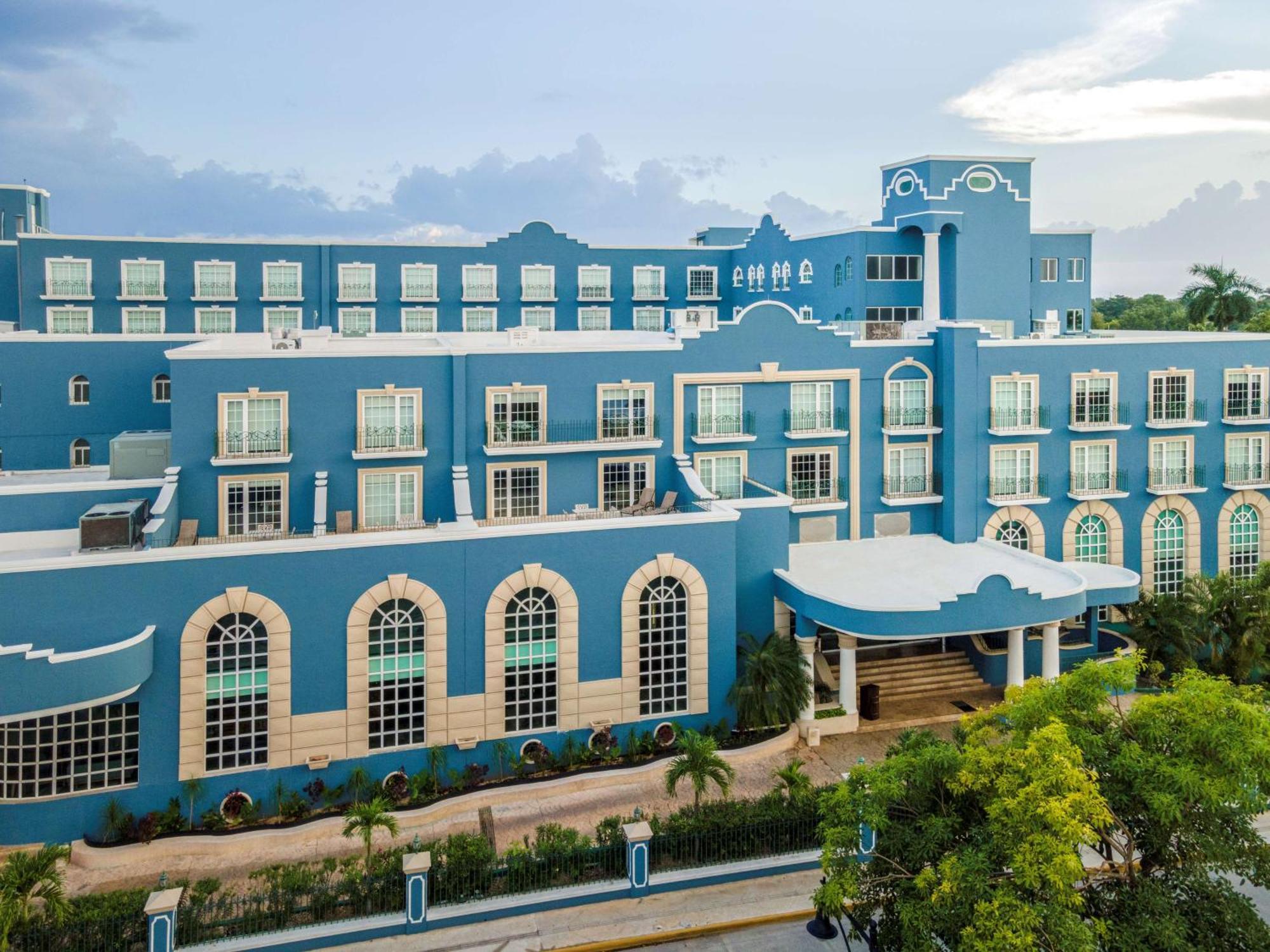 Mercedes Curio Collection By Hilton Hotel